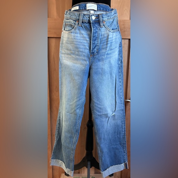 Universal Thread Light Blue Boyfriend Jeans - Picture 2 of 5